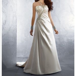 Alfred Angelo Wedding Gown Size 16